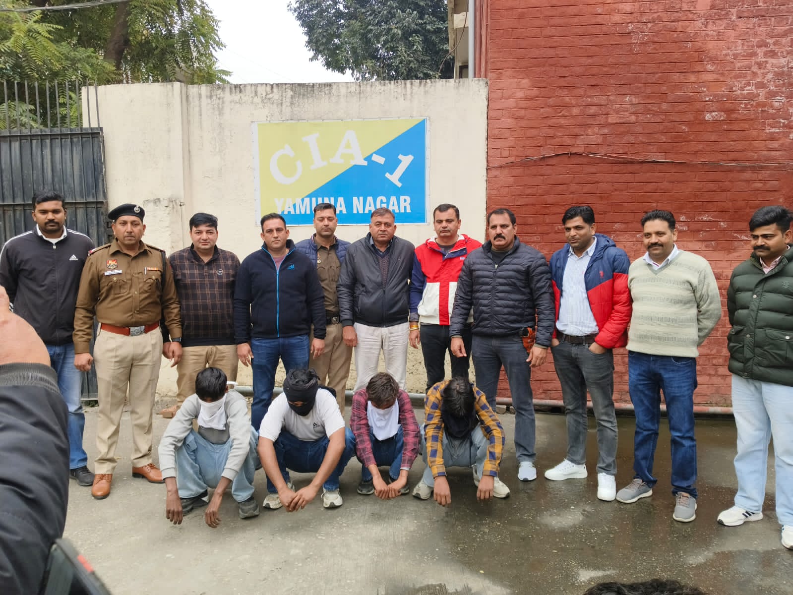 चारों आरोपी पुलिस की गिरफ्त में चारों आरोपी पुलिस की गिरफ्त में