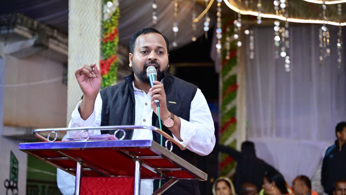 बेमेतरा गुरु घासीदास जयंती कार्यक्रम में विधायक दीपेश साहू बेमेतरा गुरु घासीदास जयंती कार्यक्रम में विधायक दीपेश साहू