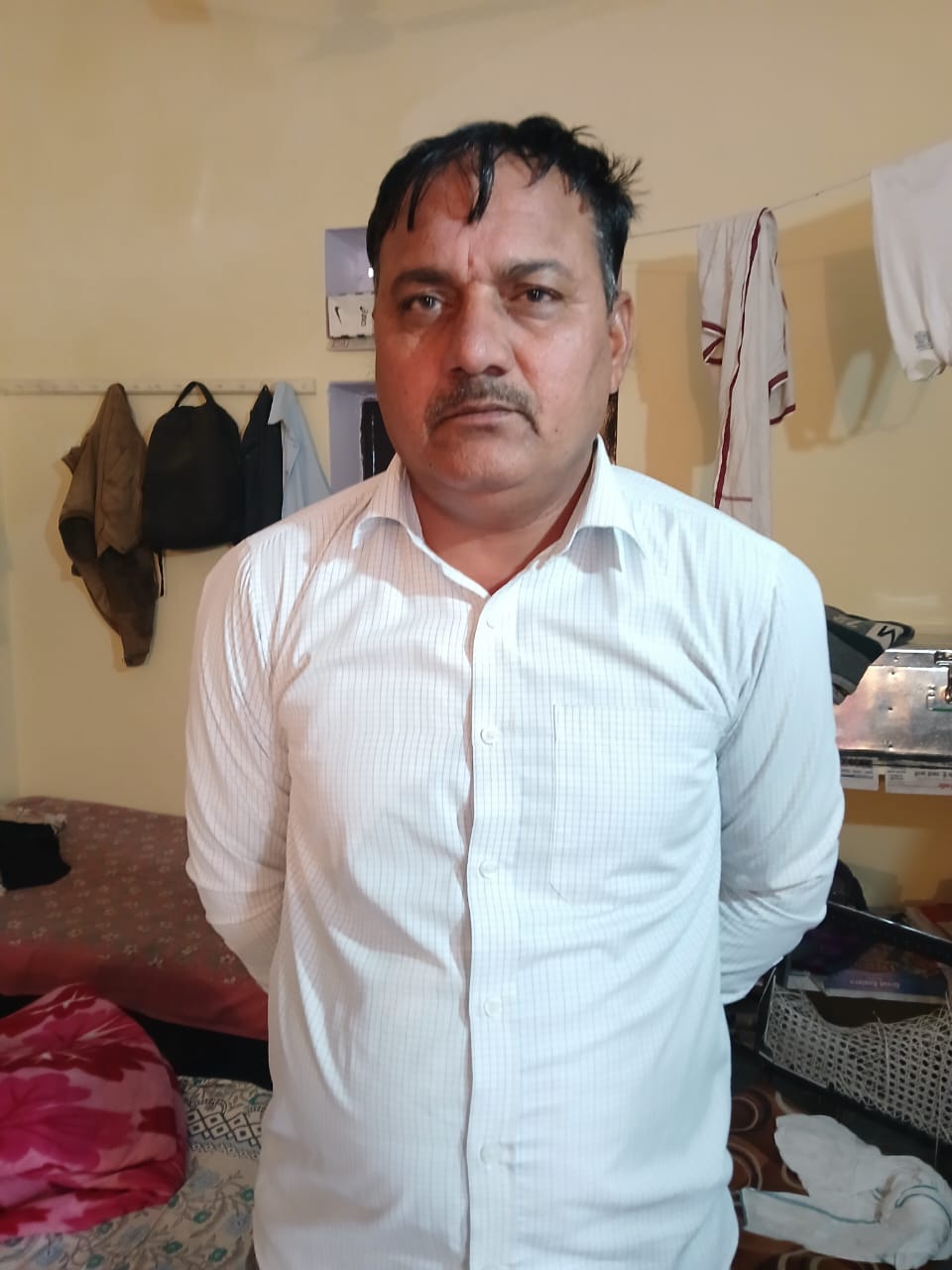 सहायक पुलिस उपनिरीक्षक दस हजार रुपये की रिश्वत लेते गिरफ्तार सहायक पुलिस उपनिरीक्षक दस हजार रुपये की रिश्वत लेते गिरफ्तार