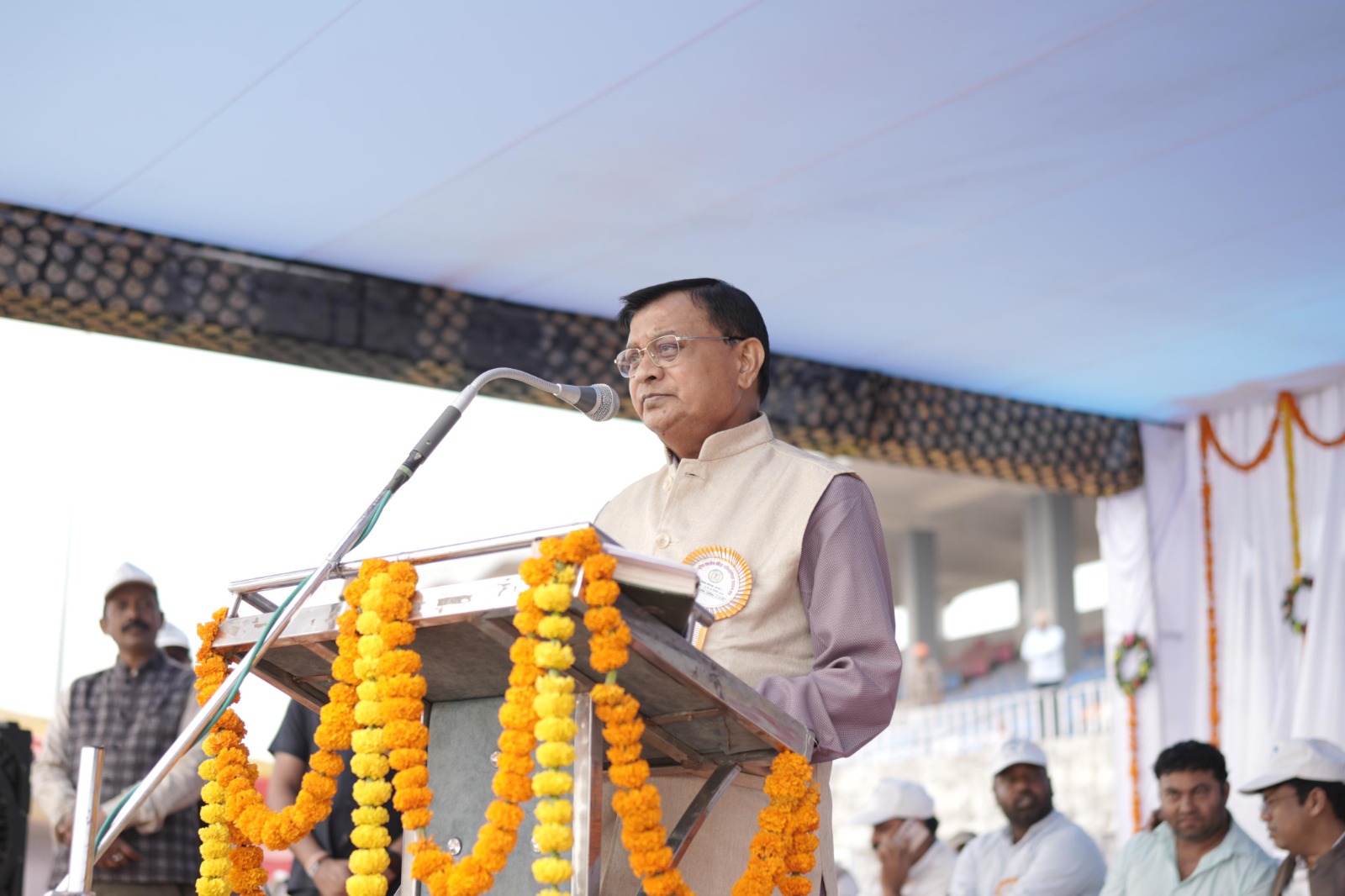 राष्ट्रीय स्तर के खेल आयोजन से एकता की भावना होती है विकसित : लखन लाल देवांगन राष्ट्रीय स्तर के खेल आयोजन से एकता की भावना होती है विकसित : लखन लाल देवांगन
