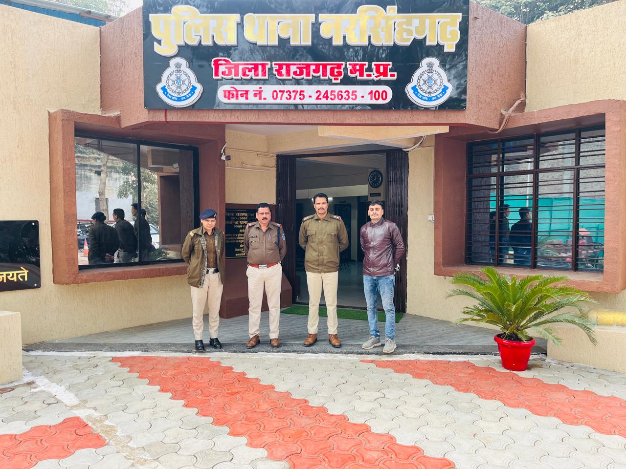 दुष्कर्म करने वाला आरोपित इंदौर से गिरफ्तार दुष्कर्म करने वाला आरोपित इंदौर से गिरफ्तार