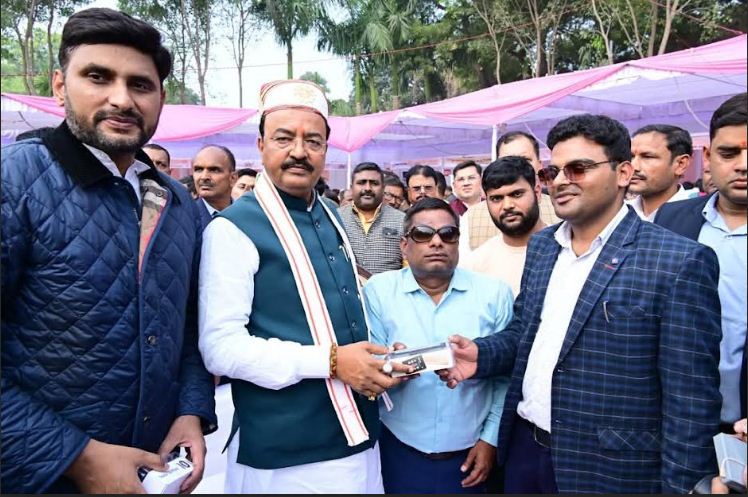 अटल स्वास्थ्य मेले में केशव प्रसाद मौर्य अटल स्वास्थ्य मेले में केशव प्रसाद मौर्य
