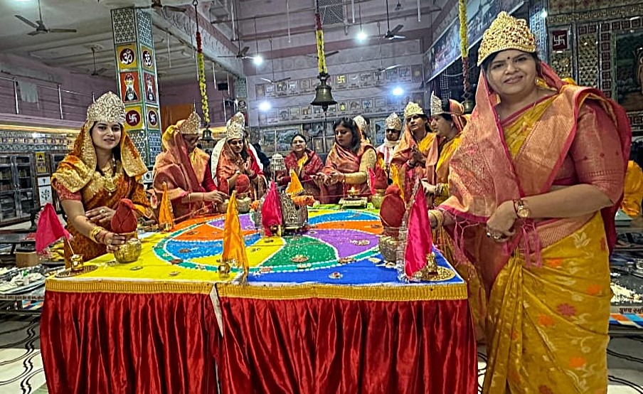 श्री पार्श्वनाथ दिगंबर जैन मंदिर में श्री जिन सहस्त्रनाम विधान सानंद संपन्न श्री पार्श्वनाथ दिगंबर जैन मंदिर में श्री जिन सहस्त्रनाम विधान सानंद संपन्न