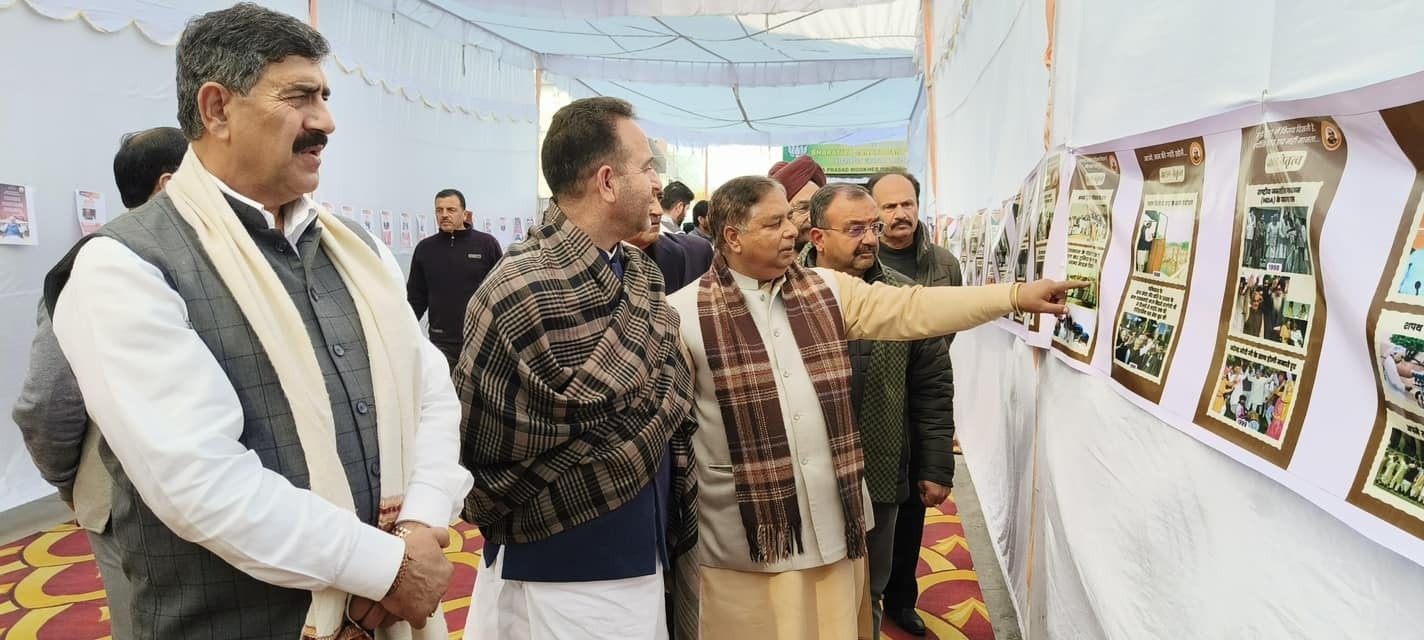 अटल बिहारी वाजपेयी के जीवन और विरासत पर प्रदर्शनी का उद्घाटन अटल बिहारी वाजपेयी के जीवन और विरासत पर प्रदर्शनी का उद्घाटन