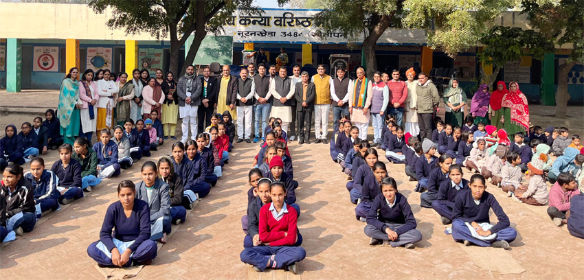 26 Snp-6 सोनीपत: शहीद जोरावर और फतेह सिंह शहीदी दिवस पर आयोजित कार्यक्रम में शामिल नेता व आमजन 26 Snp-6 सोनीपत: शहीद जोरावर और फतेह सिंह शहीदी दिवस पर आयोजित कार्यक्रम में शामिल नेता व आमजन