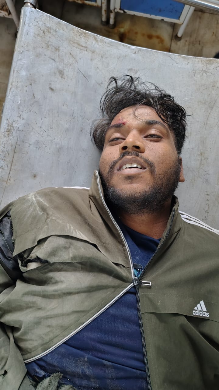 चढ़ने के दौरान गिरने से युवक की मौत चढ़ने के दौरान गिरने से युवक की मौत