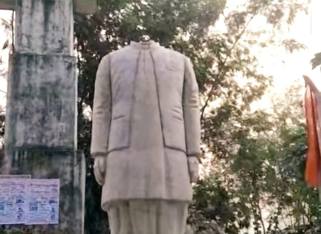 क्षतिग्रस्त प्रतिमा क्षतिग्रस्त प्रतिमा