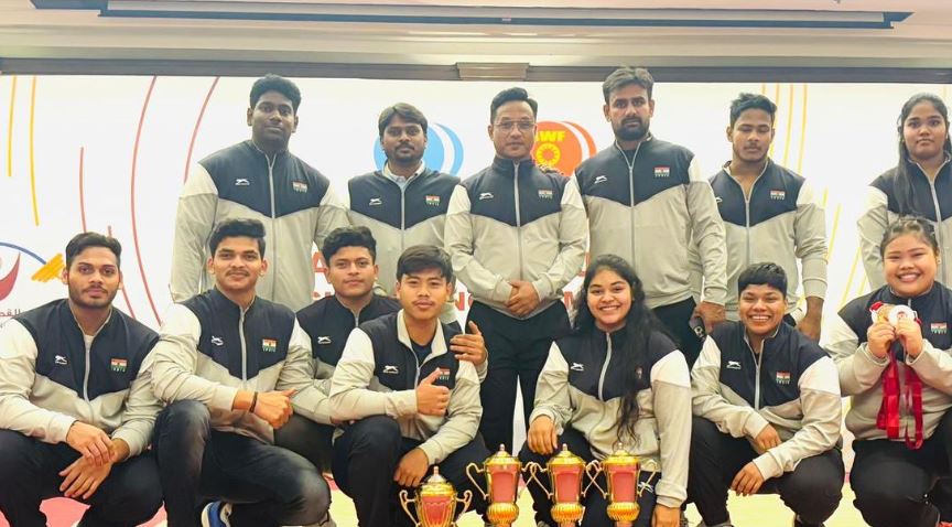 एशियाई युवा भारोत्तोलन चैंपियनशिप में भारतीय टीम एशियाई युवा भारोत्तोलन चैंपियनशिप में भारतीय टीम