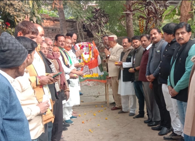 पूर्व प्रधानमंत्री डॉ. मनमोहन सिंह के निधन पर शोक व्यक्त करते कांग्रेसजन। पूर्व प्रधानमंत्री डॉ. मनमोहन सिंह के निधन पर शोक व्यक्त करते कांग्रेसजन।