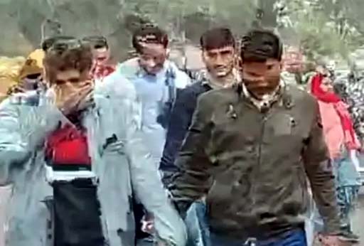 पुलिस द्वारा पकड़े गए आरोपी। पुलिस द्वारा पकड़े गए आरोपी।