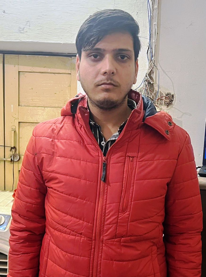 धौलपुर में एसीबी का छापा, कनिष्ठ सहायक रिश्वत लेते दबोचा धौलपुर में एसीबी का छापा, कनिष्ठ सहायक रिश्वत लेते दबोचा
