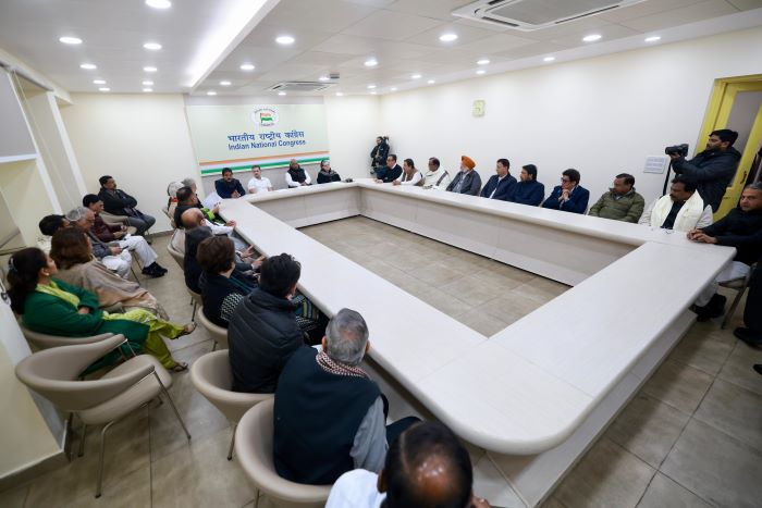 दिल्ली स्थित कांग्रेस मुख्यालय में कांग्रेस कार्यसमिति की बैठक दिल्ली स्थित कांग्रेस मुख्यालय में कांग्रेस कार्यसमिति की बैठक
