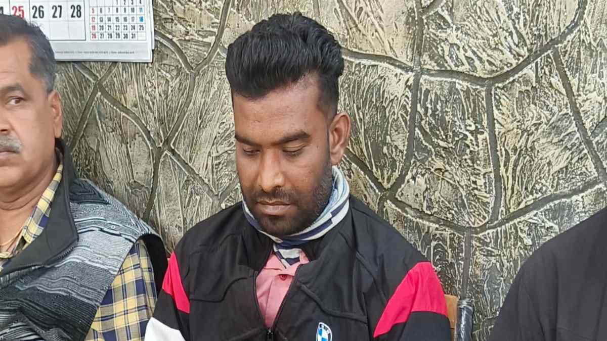 नगर निगम के सहायक दरोगा ने वेतन के बदले मांगी पांच हजार रुपये की रिश्वत
