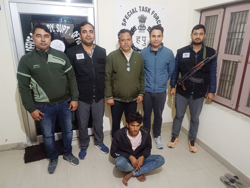 28 Snp-4 सोनीपत: एसटीएफ पुलिस टीम द्वारा मातूराम हलवाई की दुकान पर फायरिंग करने के मामले में गिरफ्तार युवक। 28 Snp-4 सोनीपत: एसटीएफ पुलिस टीम द्वारा मातूराम हलवाई की दुकान पर फायरिंग करने के मामले में गिरफ्तार युवक।