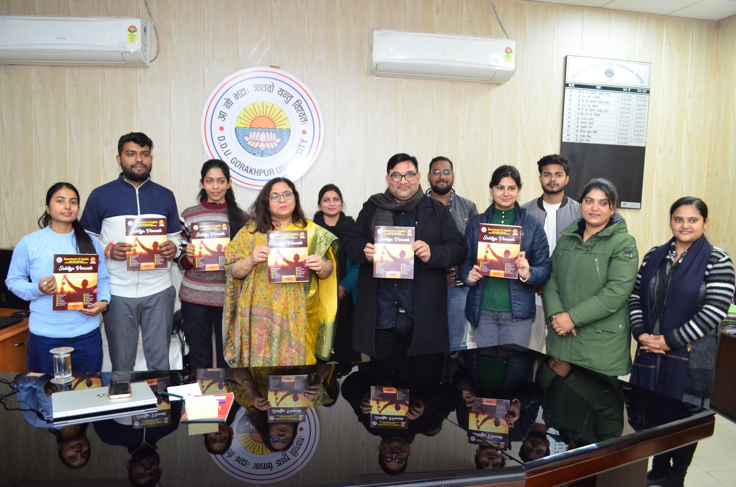 अंग्रेजी विभाग की मासिक पत्रिका “साहित्य विमर्श” के 14वें संस्करण का कुलपति ने किया विमोचन* अंग्रेजी विभाग की मासिक पत्रिका “साहित्य विमर्श” के 14वें संस्करण का कुलपति ने किया विमोचन*