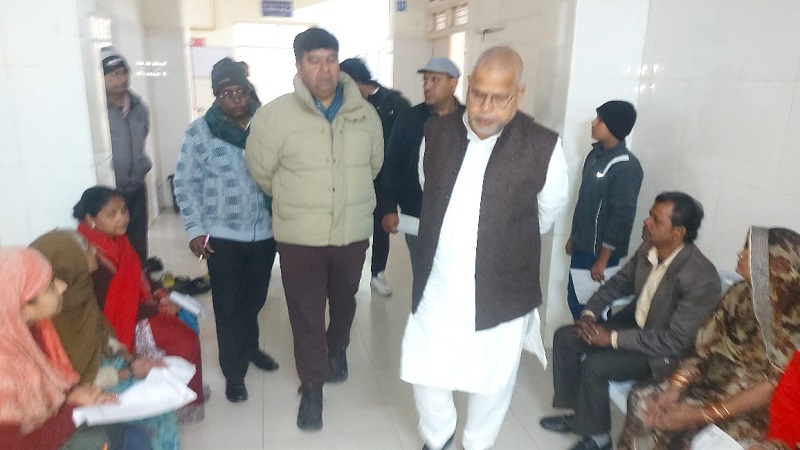 ग्वालियरः ऊर्जा मंत्री तोमर ने सिविल अस्पताल हजीरा का किया निरीक्षण