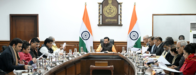 हरियाणा के मुख्यमंत्री नायब सैनी मंत्रिमंडल की बैठक लेते हुए हरियाणा के मुख्यमंत्री नायब सैनी मंत्रिमंडल की बैठक लेते हुए