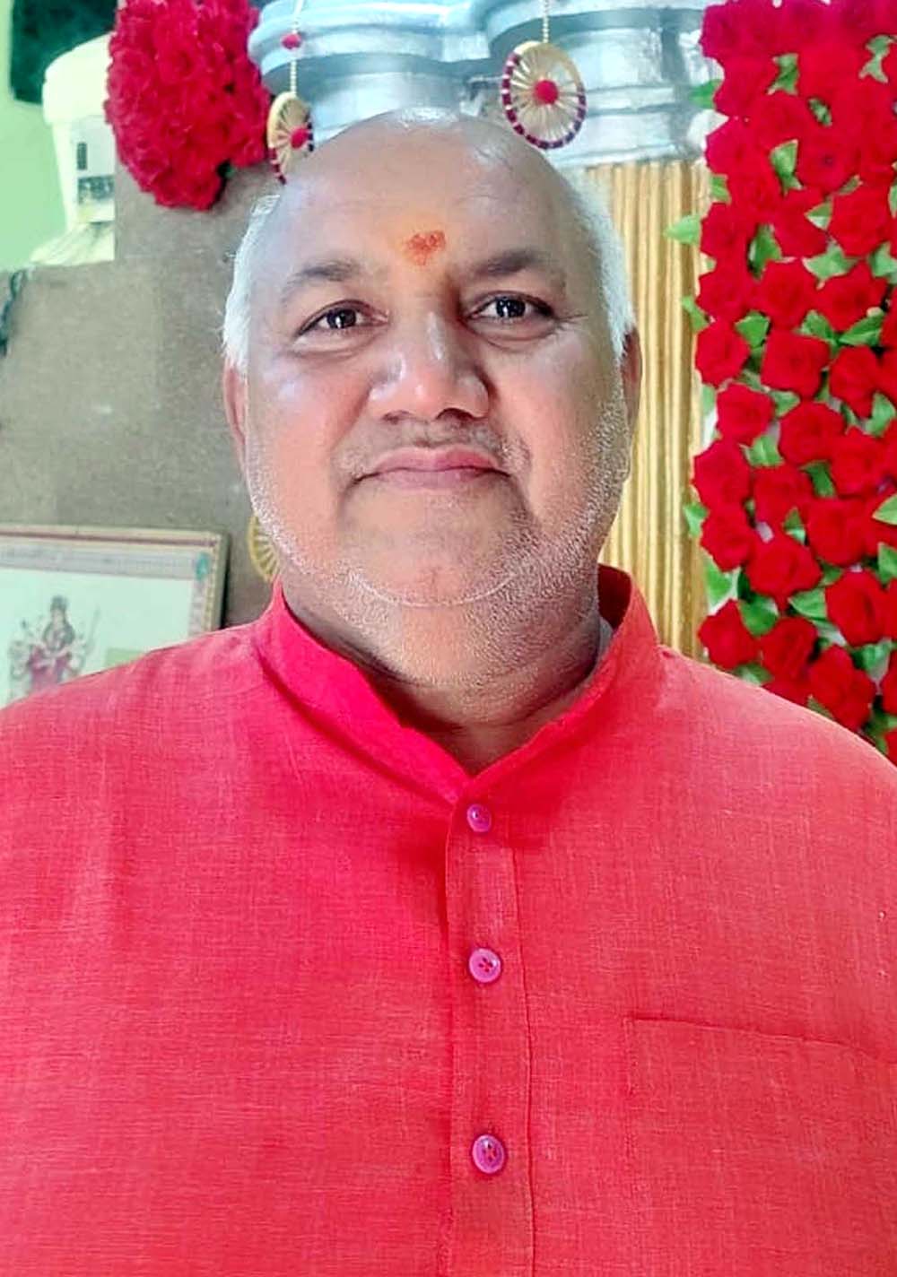 जयंती देवी मंदिर के पुजारी नवीन शास्त्री।