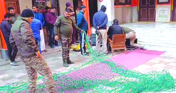 मौके पर रेस्क्यू टीम मौके पर रेस्क्यू टीम