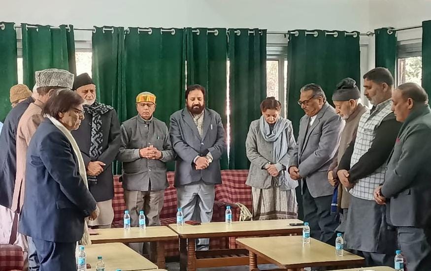मुख्यमंत्री उमर अब्दुल्ला से बर्फ से प्रभावित जिलों की दुर्दशा को दूर करने का आग्रह किया मुख्यमंत्री उमर अब्दुल्ला से बर्फ से प्रभावित जिलों की दुर्दशा को दूर करने का आग्रह किया