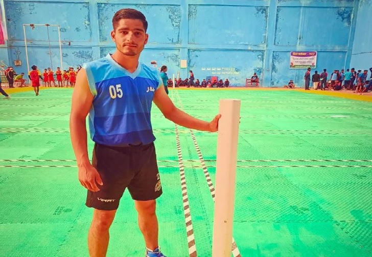 जम्मू-कश्मीर के युवा खिलाड़ी उमर अहमद राथर जम्मू-कश्मीर के युवा खिलाड़ी उमर अहमद राथर