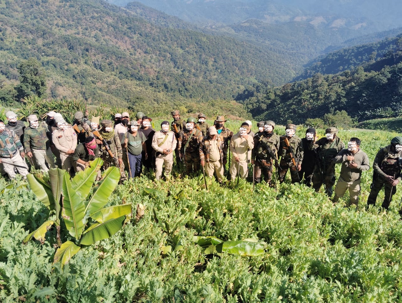 सोमवार को असम राइफल्स द्वारा सोशल मीडिया प्लेटफॉर्म एक्स के माध्यम से साझा की गई तस्वीर। सोमवार को असम राइफल्स द्वारा सोशल मीडिया प्लेटफॉर्म एक्स के माध्यम से साझा की गई तस्वीर।