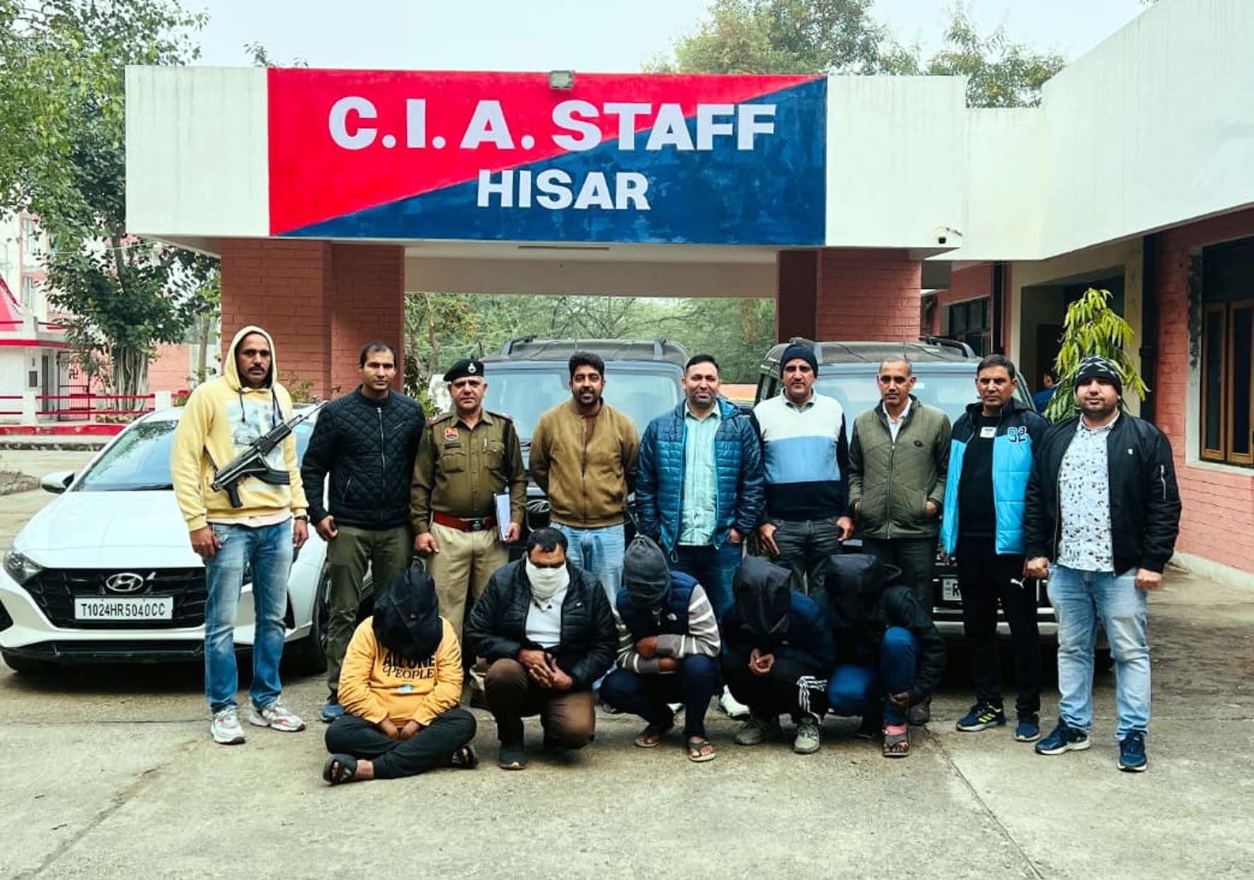 सीआईए द्वारा पकड़े गए वाहन चोर गिरोह के सदस्य। सीआईए द्वारा पकड़े गए वाहन चोर गिरोह के सदस्य।