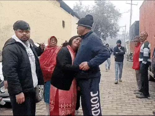मौत के बाद विलाप करते परिजन मौत के बाद विलाप करते परिजन