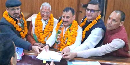 कांग्रेस के ललित जोशी ने दाखिल किया नामांकन कांग्रेस के ललित जोशी ने दाखिल किया नामांकन