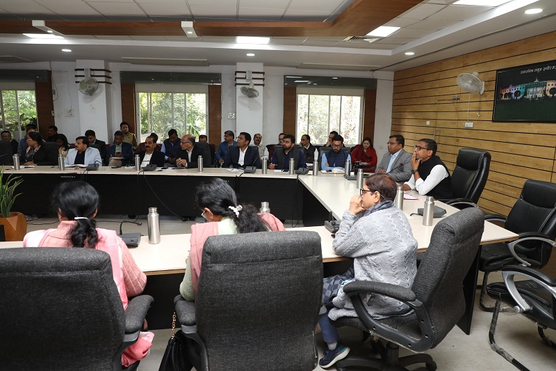 कलेक्टर आशीष सिंह की अध्यक्षता में बैठक कलेक्टर आशीष सिंह की अध्यक्षता में बैठक