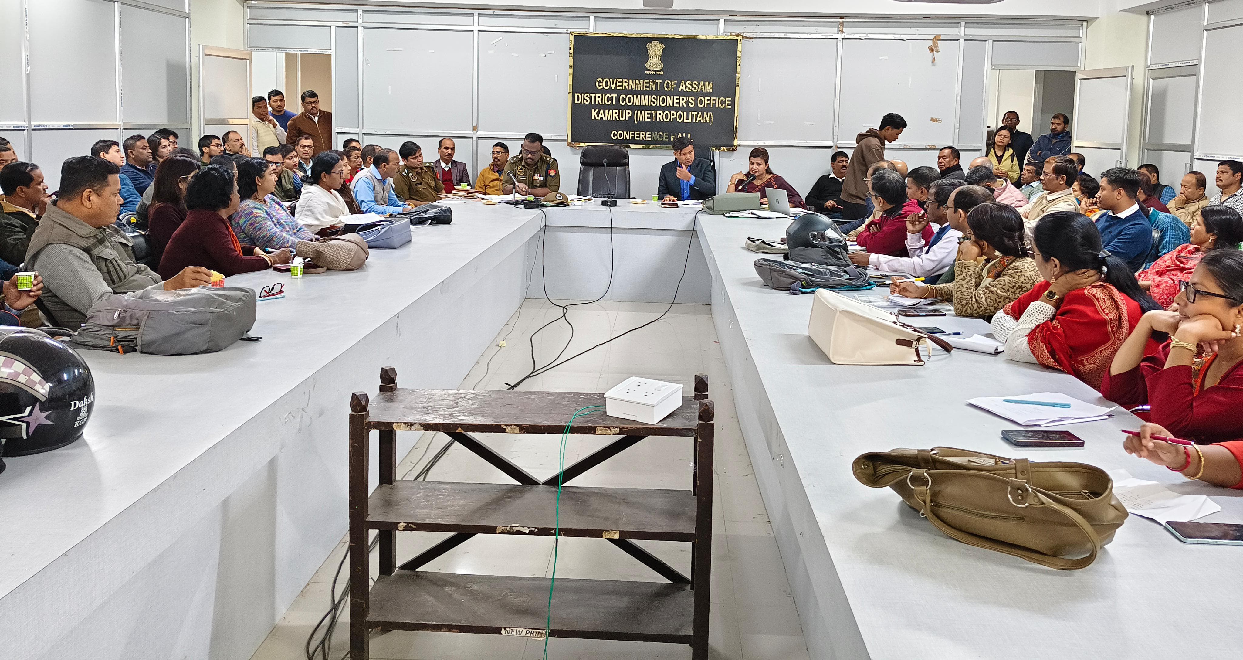 असम पुलिस के उप निरीक्षक पद की संयुक्त लिखित परीक्षा की तैयारी को लेकर हुई बैठक की तस्वीर। असम पुलिस के उप निरीक्षक पद की संयुक्त लिखित परीक्षा की तैयारी को लेकर हुई बैठक की तस्वीर।