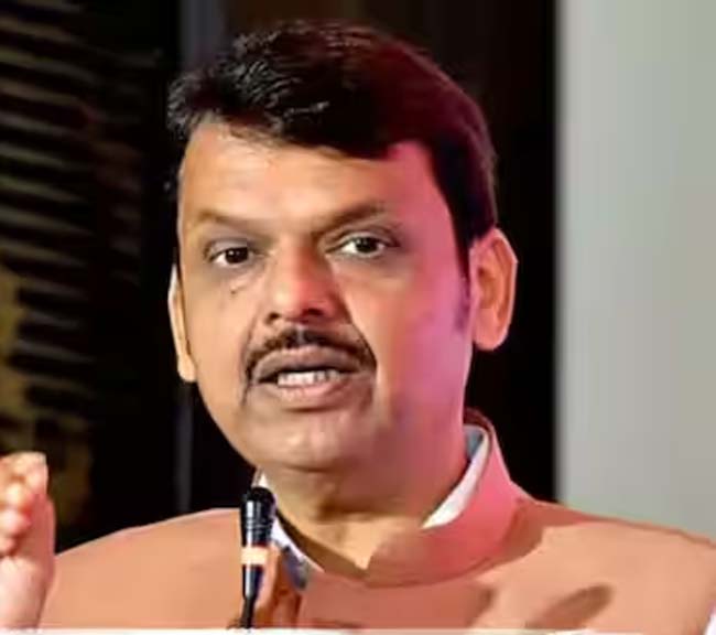 महाराष्ट्र में गुंडाराज नहीं चलने देंगे: सीएम देवेन्द्र फड़णवीस महाराष्ट्र में गुंडाराज नहीं चलने देंगे: सीएम देवेन्द्र फड़णवीस