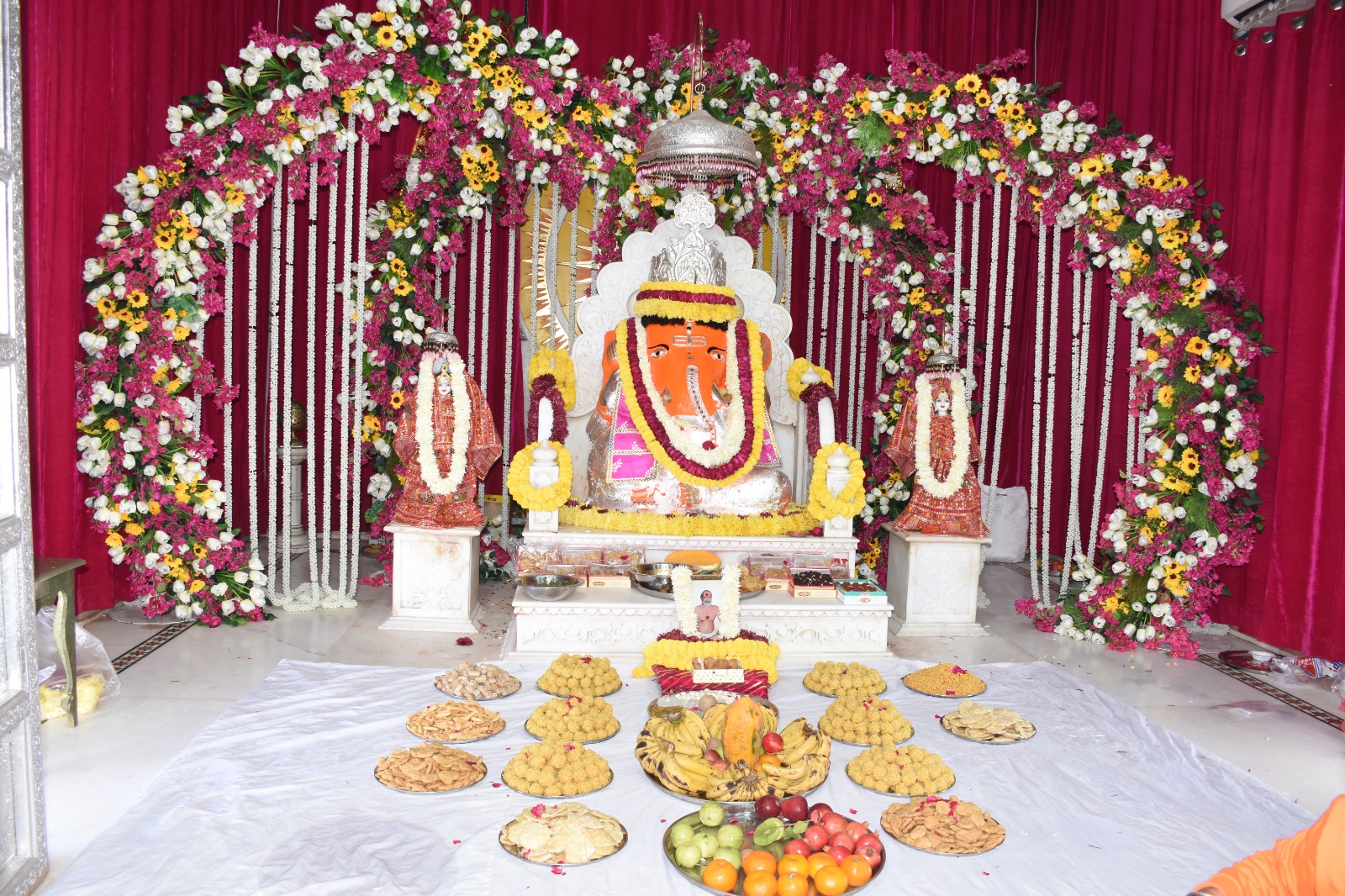 बंगाली बाबा गणेश मंदिर लक्खी पौष बड़ा महोत्सव बंगाली बाबा गणेश मंदिर लक्खी पौष बड़ा महोत्सव