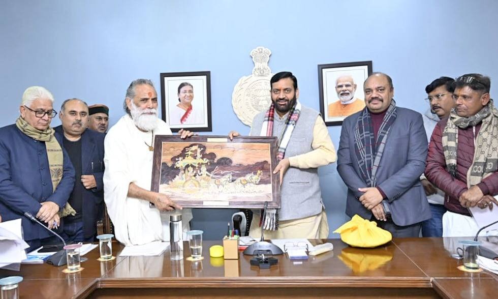 हरियाणा के मुख्यमंत्री केडीबी के सदस्याें के साथ हरियाणा के मुख्यमंत्री केडीबी के सदस्याें के साथ
