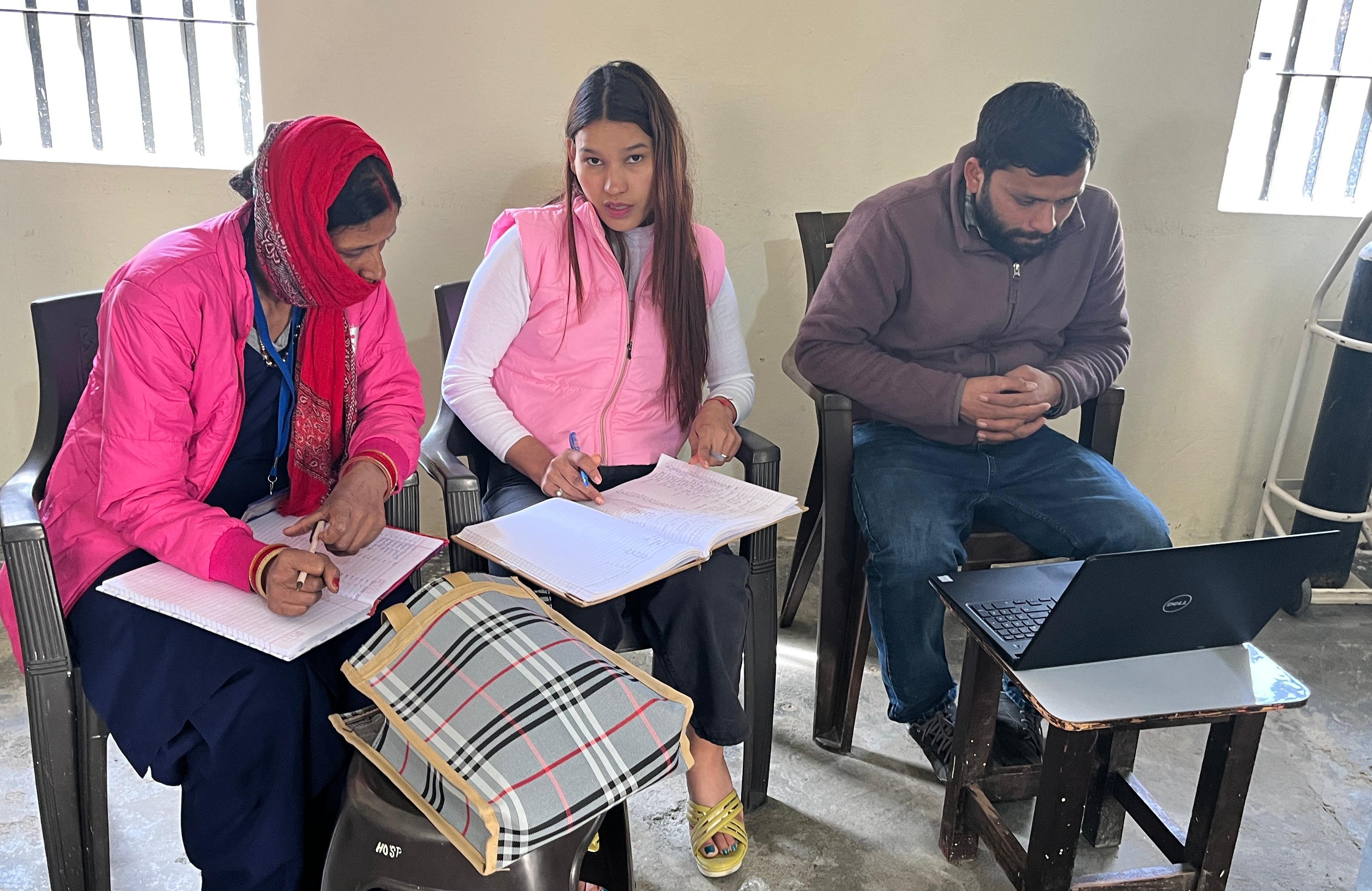 जिला कारागार पुरसाड़ी में कैदियों की क्षय रोग जांच के लिए पहुंची टीम। जिला कारागार पुरसाड़ी में कैदियों की क्षय रोग जांच के लिए पहुंची टीम।