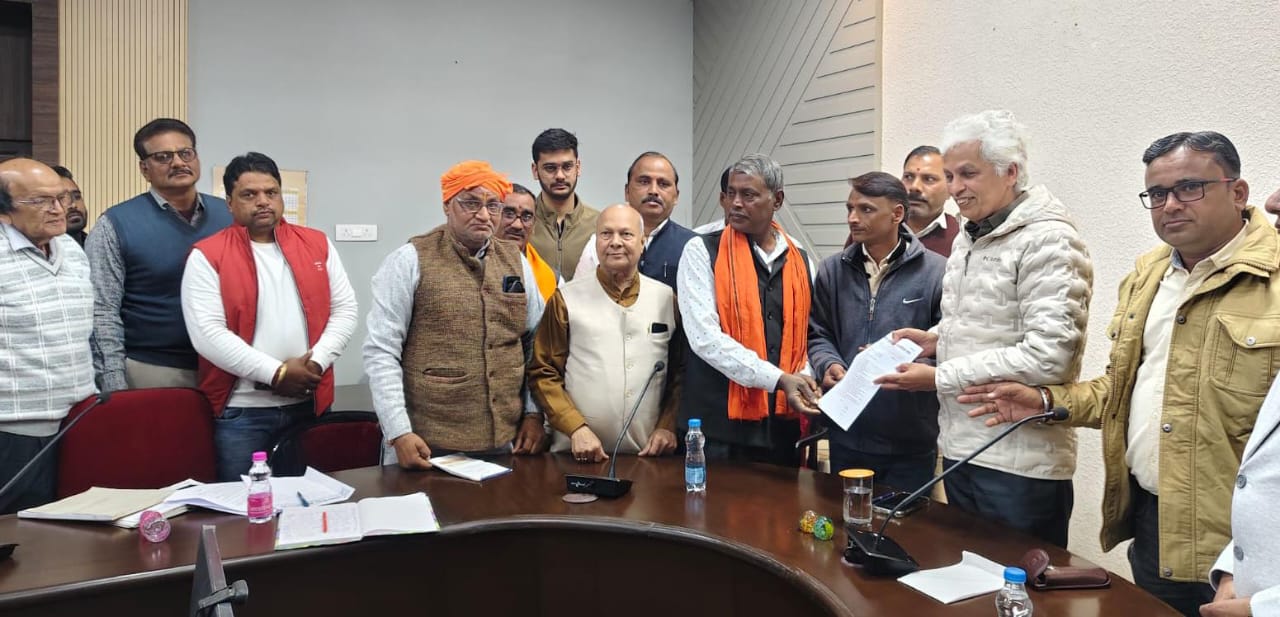 जिला प्रशासन व भारतीय किसान संघ की बैठक संपन्न जिला प्रशासन व भारतीय किसान संघ की बैठक संपन्न