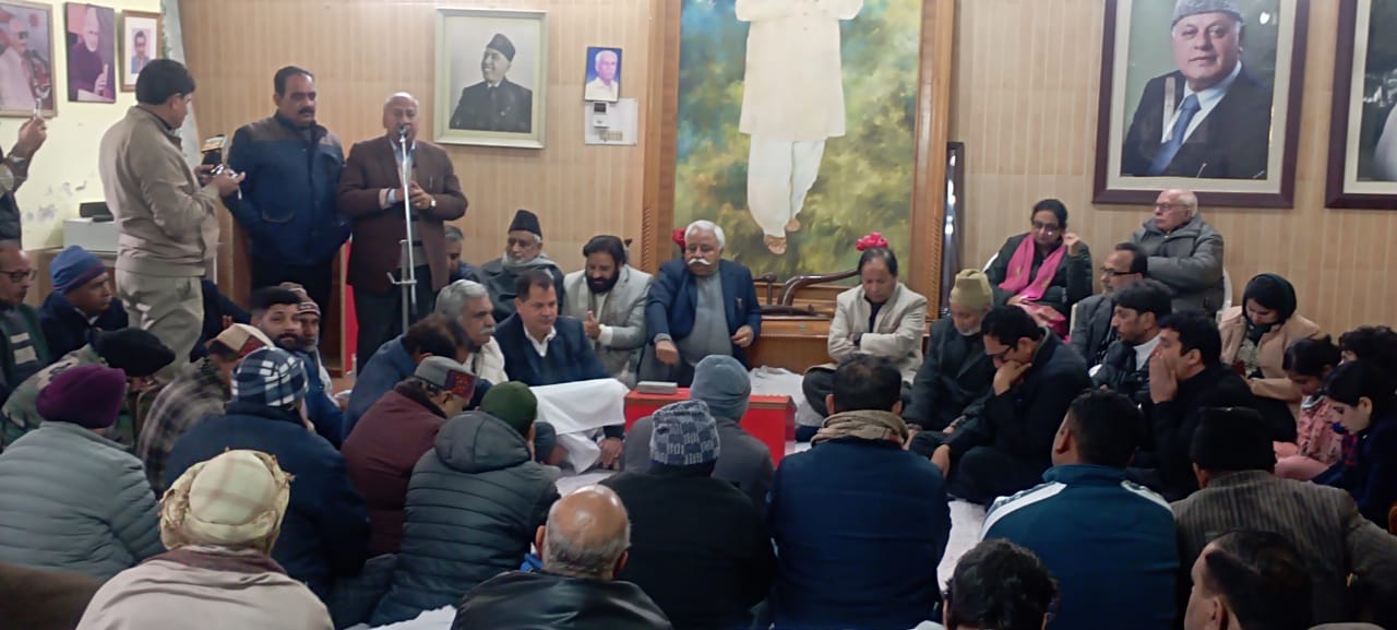 जेकेएनसी ने पंचायत और शहरी स्थानीय निकाय चुनावों के लिए कमर कसी जेकेएनसी ने पंचायत और शहरी स्थानीय निकाय चुनावों के लिए कमर कसी