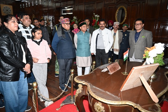 पंजाब के राज्यपाल राजभवन में राज्यपाल शिव प्रताप शुक्ल से मुलाकात करते पंजाब के राज्यपाल राजभवन में राज्यपाल शिव प्रताप शुक्ल से मुलाकात करते