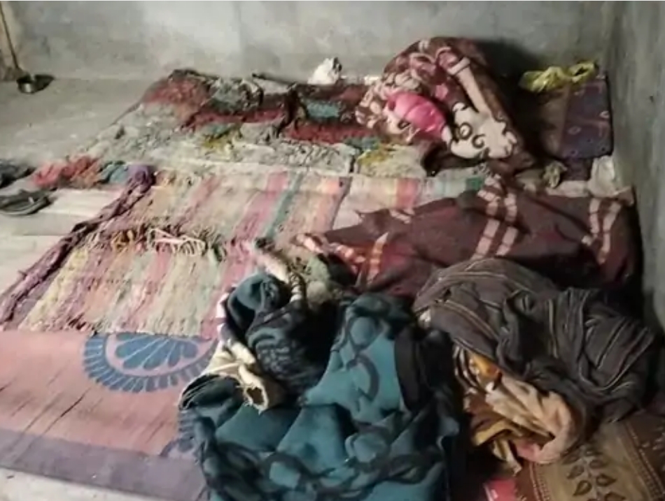 विस्फोट में झुलसा शख्स विस्फोट में झुलसा शख्स