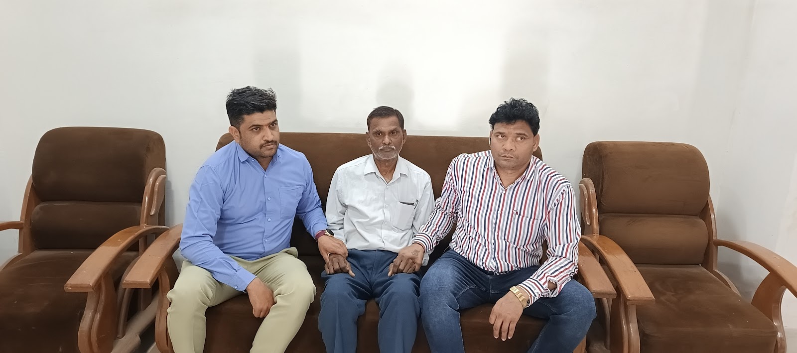 लोकायुक्त पुलिस इंदौर से रिश्वत लेने पकड़ा लोकायुक्त पुलिस इंदौर से रिश्वत लेने पकड़ा