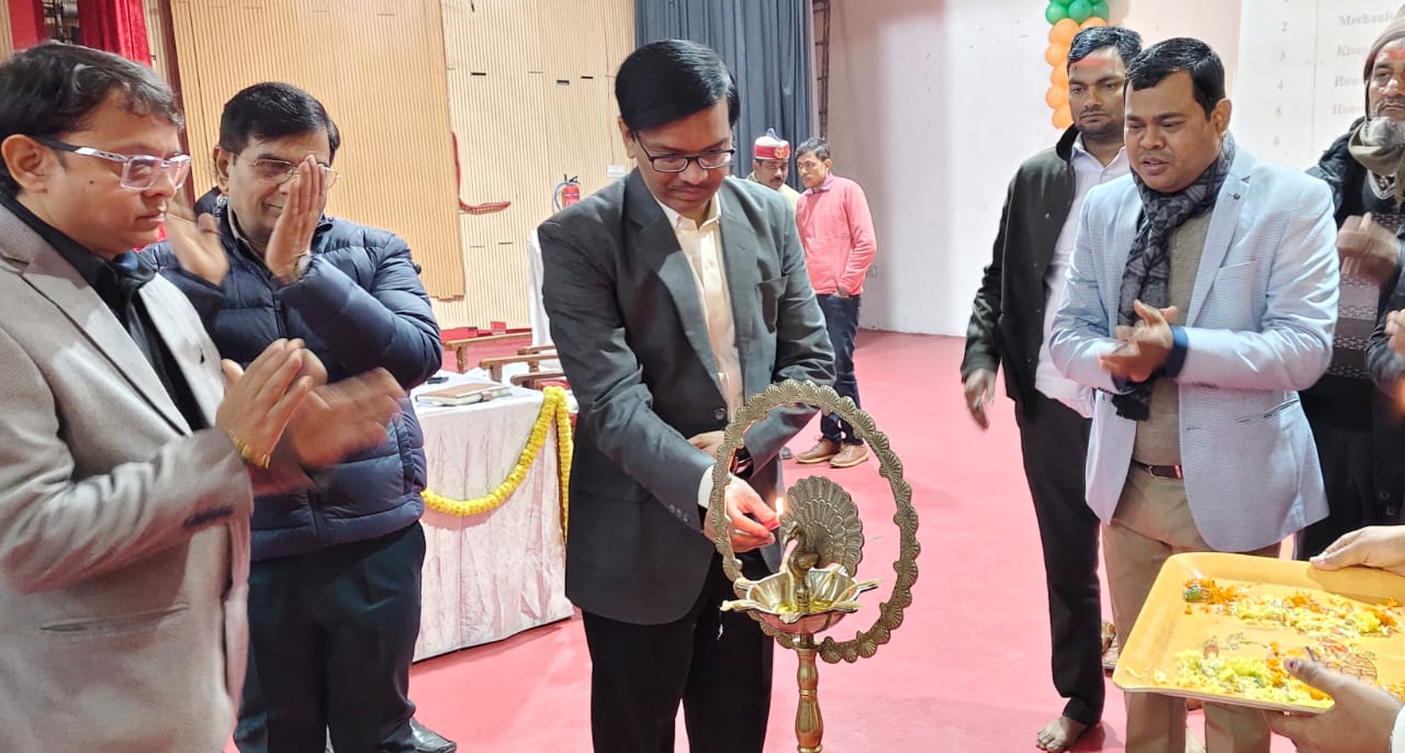 जिलाधिकारी व अन्य जिलाधिकारी व अन्य