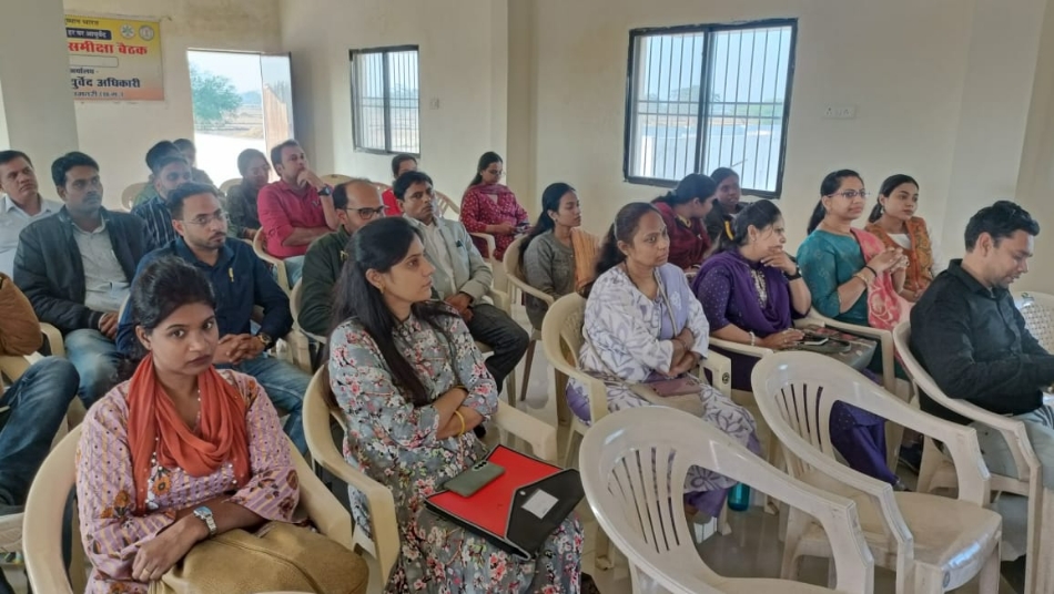 निर्वाचन प्रक्रिया के दौरान मौजूद जिले के आयुर्वेद चिकित्सा अधिकारी। निर्वाचन प्रक्रिया के दौरान मौजूद जिले के आयुर्वेद चिकित्सा अधिकारी।