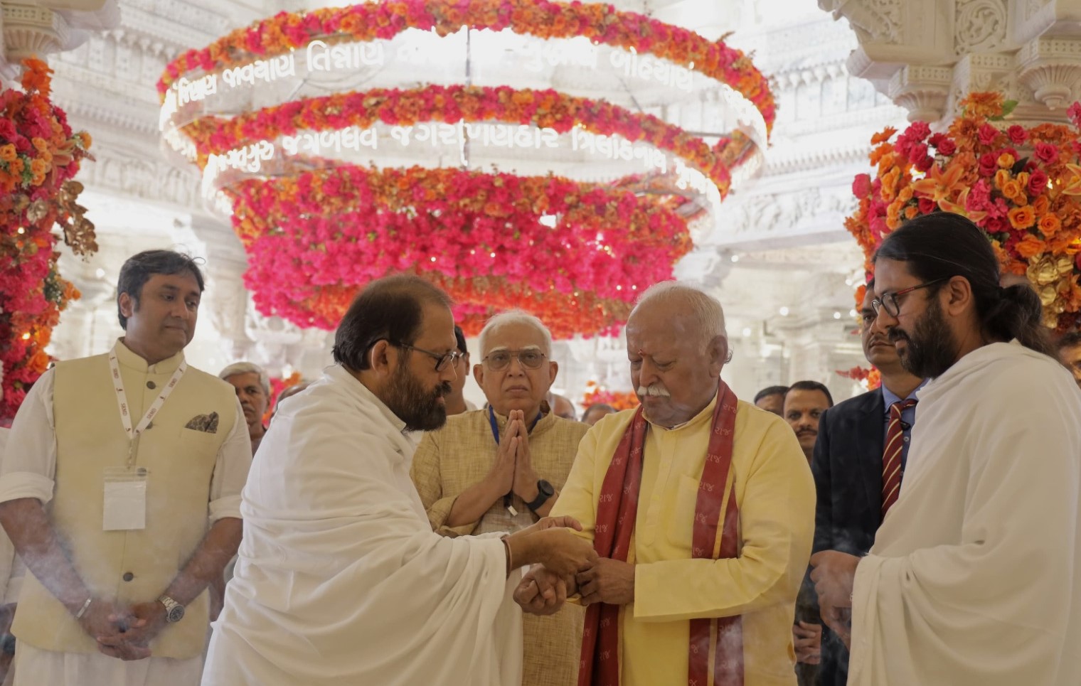 RSS Sarsanghchalak Mohanji Bhagwat visited Shrimad Rajchandra Mission and Shri Sadgurudham, Barumal, Dharampur