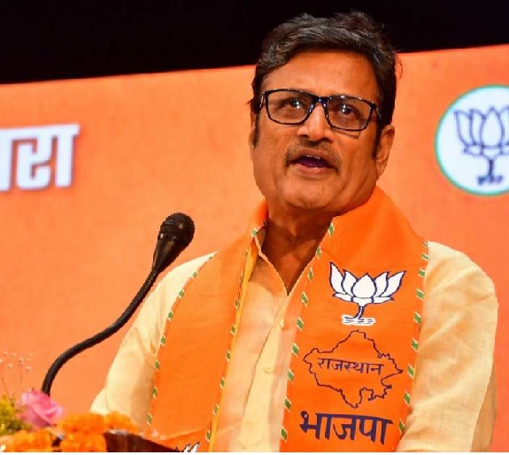 जनभावनाओं से खेलना बंद करे कांग्रेस: राजेन्द्र राठौड़ जनभावनाओं से खेलना बंद करे कांग्रेस: राजेन्द्र राठौड़