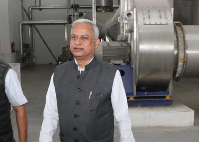 संभागायुक्त दीपक सिंह