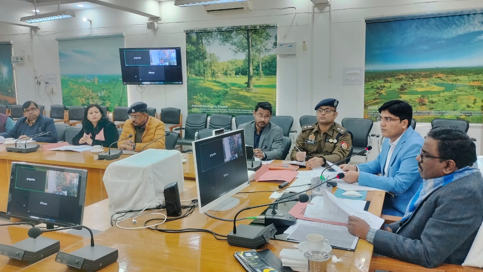 महाकुंभ मेला-2025 की तैयारियों को लेकर मंडलायुक्त ने की समीक्षा बैठक। महाकुंभ मेला-2025 की तैयारियों को लेकर मंडलायुक्त ने की समीक्षा बैठक।