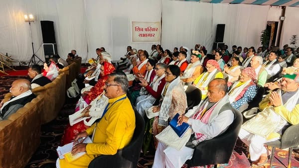 ओंकारेश्वर में कुटुम्ब प्रबोधन गतिविधि की बैठक ओंकारेश्वर में कुटुम्ब प्रबोधन गतिविधि की बैठक