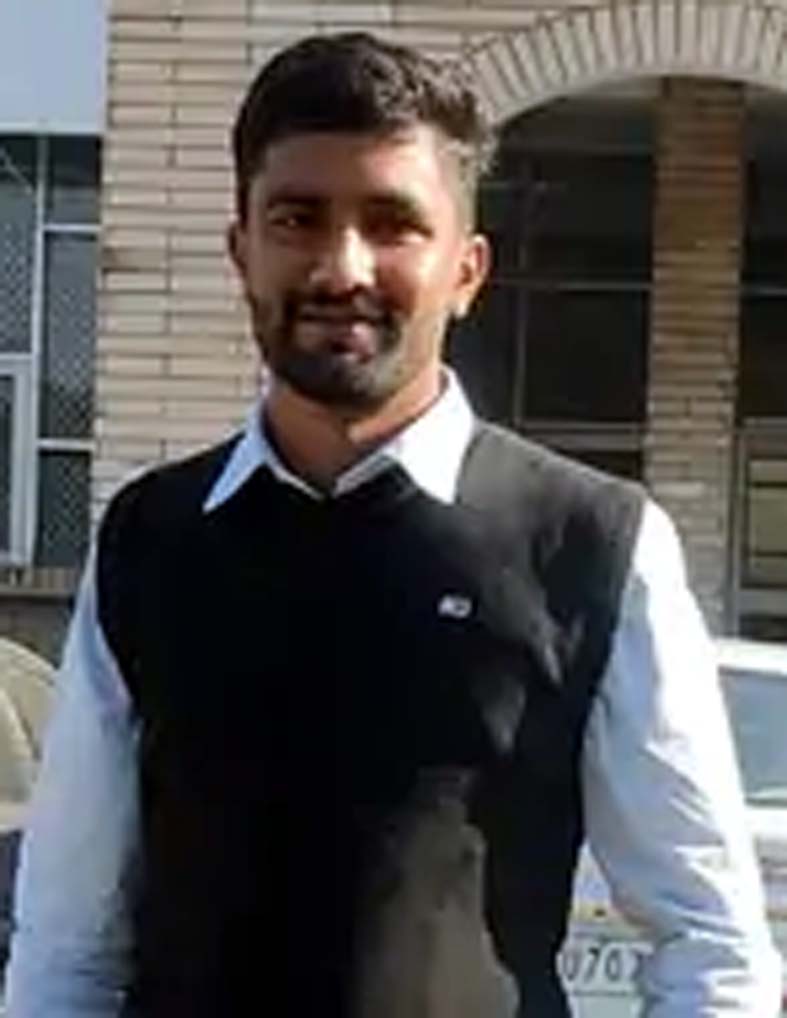 गणित लैक्चरर पद पर चयनित युवा सचिन। गणित लैक्चरर पद पर चयनित युवा सचिन।