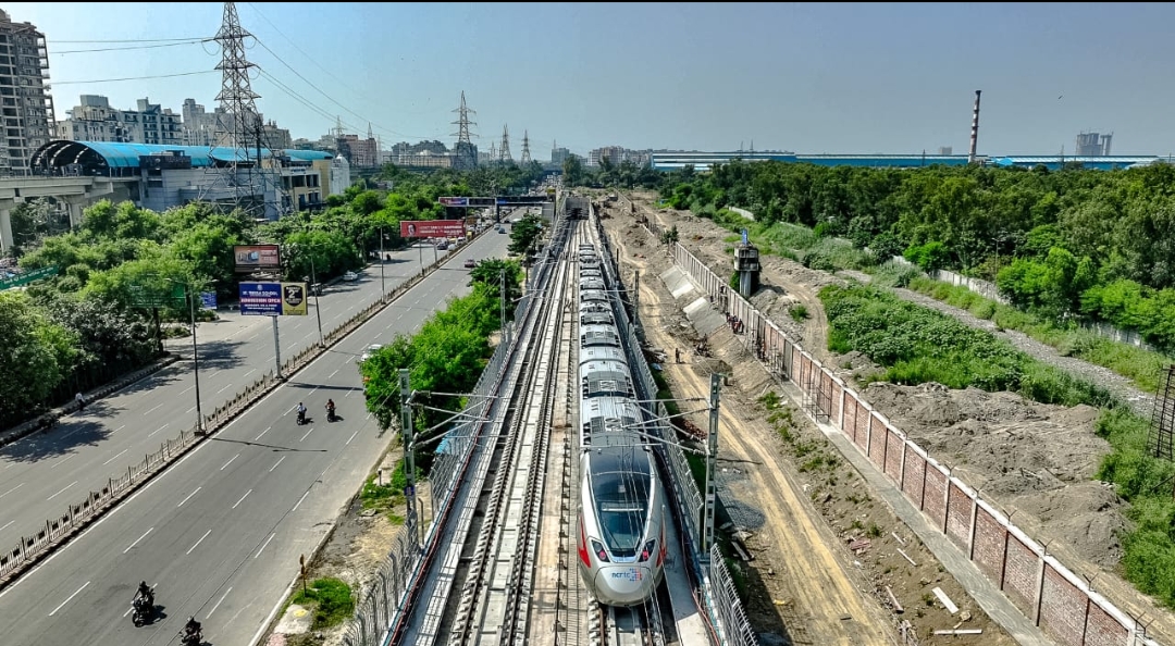 अब साहिबाबाद से न्यू अशोक नगर के बीच दौड़ी नमो भारत अब साहिबाबाद से न्यू अशोक नगर के बीच दौड़ी नमो भारत
