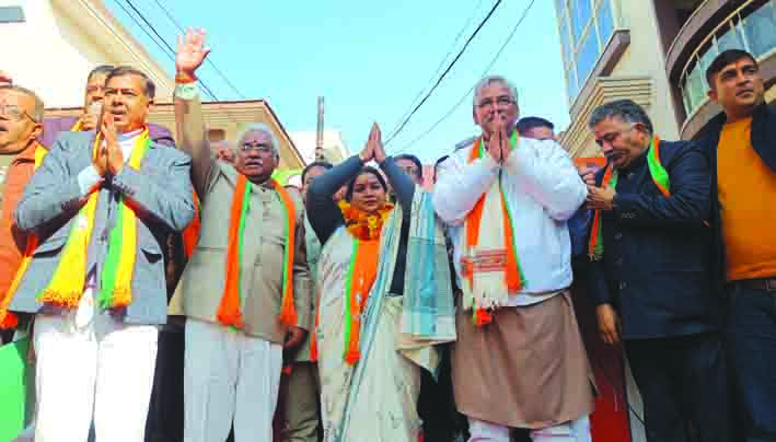 कार्यालय उद्घाटन के अवसर पर कार्यालय उद्घाटन के अवसर पर